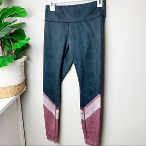 ALO Yoga Black Pink Tan Striped Ankle Leggings ✨